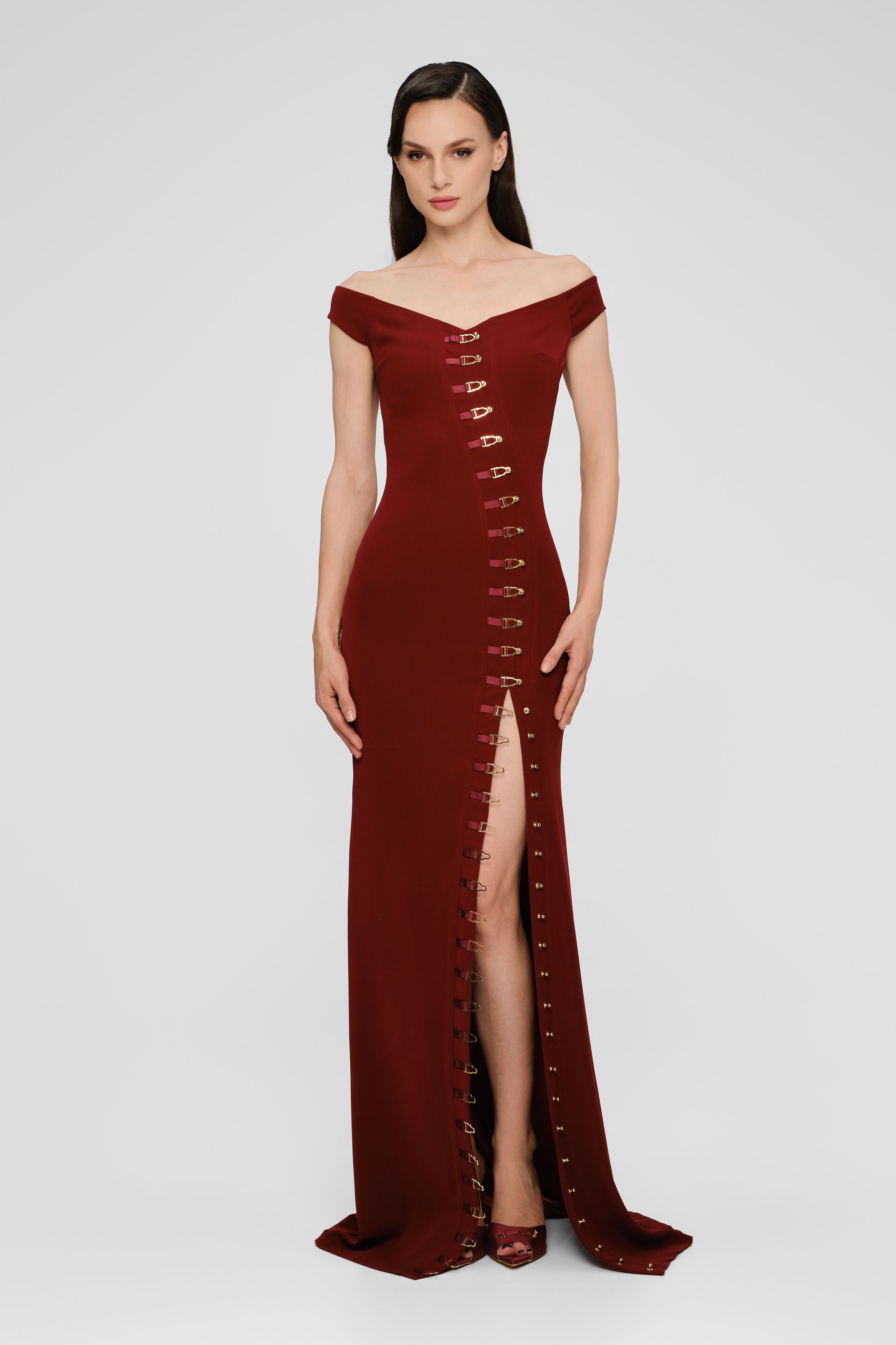 Rochie lunga rosu burgund cu decolteu Ivy